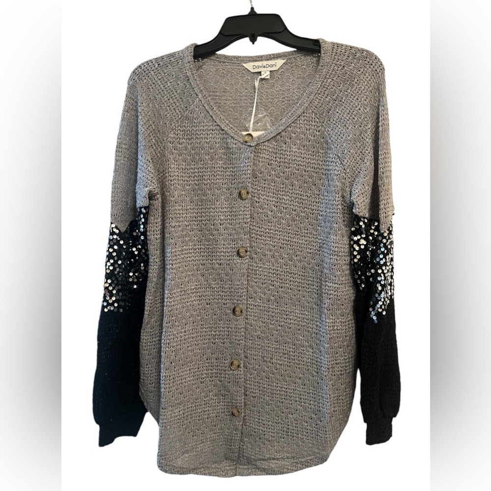 DAVI & DANI Gray V-Neck Sweater with Black Sleeves